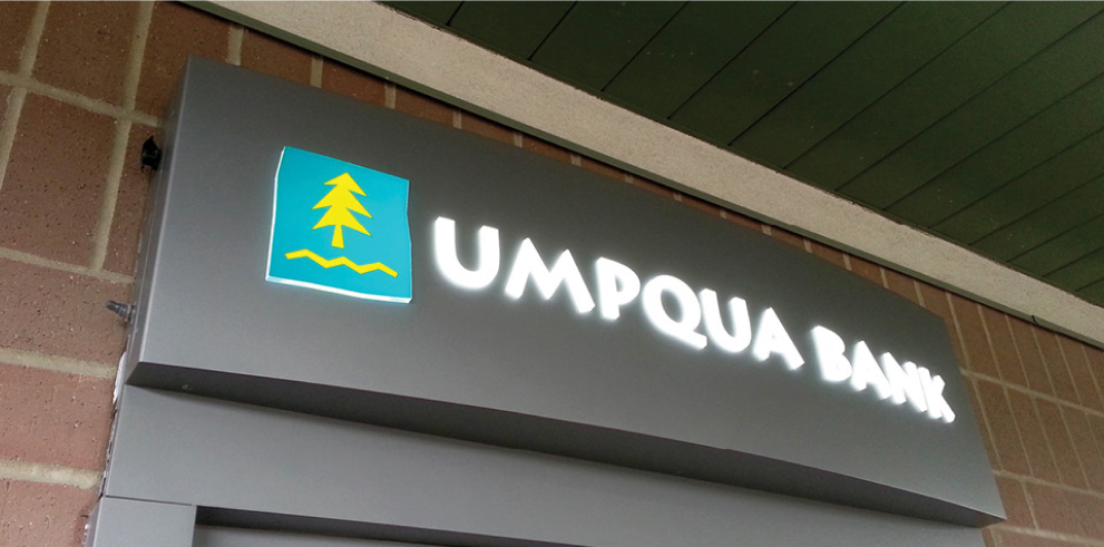 Umpqua Bank - Signage 01