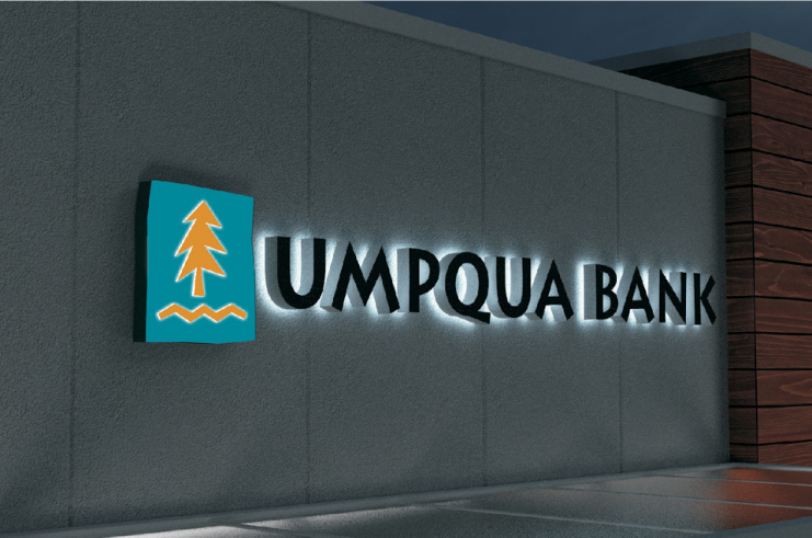 Umpqua Bank - Signage nighttime 02